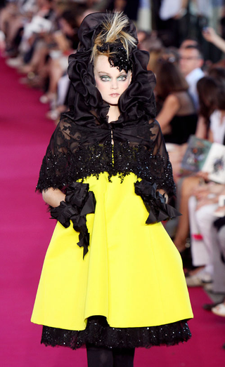 Illustration for article titled Fashion Show